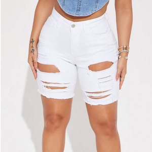 Shorts de mezclilla premium para mujer con diseño de cintura con presillas y pedrería, estilo streetwear de algodón lavado - Product Image 3