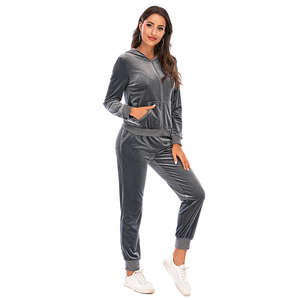 Ensemble de survêtement en velours pour femme, 2 pièces, avec logo personnalisé, pantalon de jogging en velours avec décorations à pompons et paillettes - Product Image 1