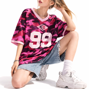 Maillot de football américain tendance 2026 pour femme, camouflage rose, col en V oversize, personnalisable pour équipe, fournisseur en gros OEM ODM - Product Image 3