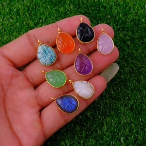 Vente en gros de breloques en forme de larme en cornaline naturelle, lunette plaquée or avec pendentifs mode en cristal orange et fournitures de fabrication de bijoux - Product Image 6