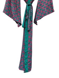 Robe kimono d'été faite à la main en soie patchwork grande taille, style sari indien vintage en tissu recyclé, tenue de nuit longue et ample - Product Image 3