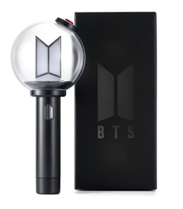Light Stick Oficial de BTS Ver.4, Diseño Coreano de Plástico Negro para Fans de K-Pop, Apto para Todas las Edades - Product Image 1