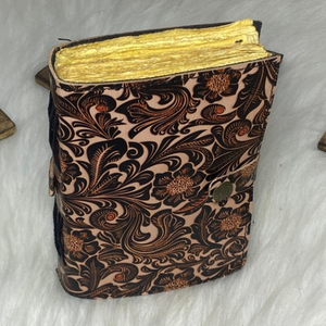 Diario de Cuero con Estampado Floral Personalizado, Cuaderno Hecho a Mano con Papel de Borde Rústico de 7x5 Pulgadas, Opción de Logotipo Personalizado - Product Image 5