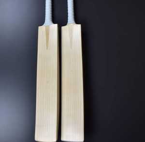 Batte de cricket professionnelle en saule anglais, logo personnalisé, légère, avec housse, batte de haute qualité avec poignée confortable - Product Image 3