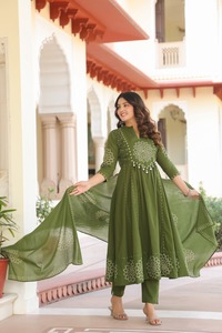 Conjunto de Traje Anarkali Bandhani de Algodón Verde Oliva Premium de 60x60 con Pantalones y Dupatta a Juego para Mujer, Ropa Festiva para Fiestas - Product Image 2