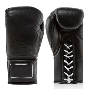 Gants de boxe en cuir blanc et rouge durables à lacets pour compétition de combat au ring, personnalisables avec logo OEM, pour le kick-boxing et les arts martiaux - Product Image 4