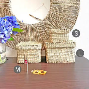 Caja de almacenamiento cuadrada para dulces/artículos personales pequeños con tapa, tejida con hierba marina. - Product Image 2