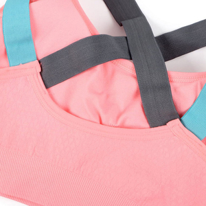 Soutien-gorge de sport pour femme noir à bretelles croisées, maintien élevé, haut d'entraînement, design sans coutures - Product Image 4