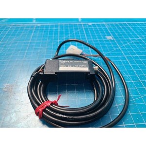 Amplificador de Sensor de Fibra Óptica KEYENCE CORP FS2-62 Usado Como Es, Piezas de Equipos Semiconductores Legados - Product Image 5