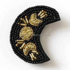 Applique en forme de croissant de lune, en alliage plaqué argent, motif brodé doré et perlé, pour vêtements, sacs, chaussures, artisanat DIY, personnalisable - Product Image 1