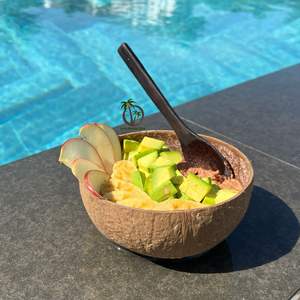 Bol en Coque de Noix de Coco Durable 13-14cm avec Cuillère en Bois – 100% Naturel, Zéro Déchet, Sans Plastique – Vaisselle / Prix Usine en Gros - Product Image 2