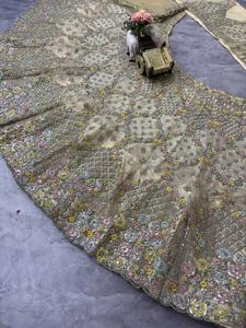 Lehenga Choli de créateur pour mariage avec broderie de sequins, Cancan et Patta en toile, fausse fourrure extensible, tenue de soirée - Product Image 3