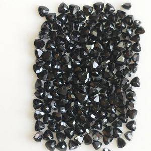 สปิเนลสีดำธรรมชาติ 4 มม. ทรงทริลเลียนคัท คุณภาพดีที่สุด พลอยเม็ดเดี่ยวสำหรับทำเครื่องประดับ ผลิตภัณฑ์จากเรดเมาน์เทน เจมส์ - Product Image 3