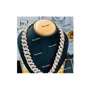 Collier en moissanite florale de luxe fabriqué en Inde, en argent 925 multicolore, pour occasions spéciales, disponible à la vente - Product Image 1