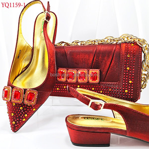 YQ1159 Ensemble de chaussures et sacs italiens pour femmes assortis, décorés d'applications, <span class=keywords><strong>sandales</strong></span> à talons, chaussures de mariage nigérianes - Product Image 1