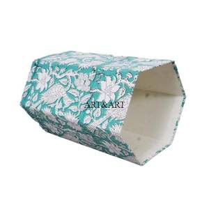 Cubo de Basura de Papel con Tapa Abatible y Diseño Floral, Ecológico, con Capacidad Personalizada para Uso en Interiores y Exteriores - Product Image 2
