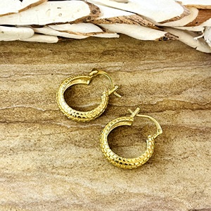 ต่างหูห่วงแบบใหม่ วัสดุทองเหลืองขัดเงา ชุบทอง 18K สไตล์โบฮีเมียน ลายชนเผ่า ขนาดเล็ก สำหรับขายส่ง OEM ODM - Product Image 4