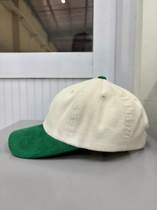 Casquette de baseball en velours côtelé personnalisée avec logo brodé Mama, style vintage bicolore vert crème, casquette 5 panneaux en velours côtelé pour femme, fabrication OEM au Vietnam - Product Image 3