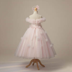 Vestido de Princesa Premium de Fábrica Vietnamita con Hombros Descubiertos, Vestido de Tul con Flores 3D para Bodas y Eventos Especiales - Product Image 3