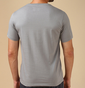 T-shirt en coton uni pour homme avec logo personnalisé OEM, coupe classique, doux, respirant, écologique, col rond, vêtements décontractés de qualité supérieure, streetwear - Product Image 3
