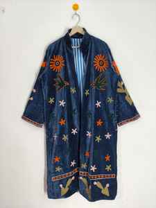 Manteau kimono en velours bleu marine brodé, veste longue faite à la main, vêtement d'extérieur bohème, tenue de festival - Product Image 2