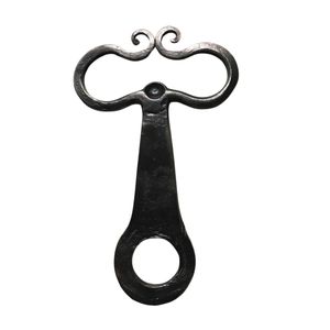 Ouvre-bouteille en fer revêtu en forme de tête de cheval, idéal comme souvenir, cadeau, décoration pour fêtes et événements, ou décoration de bar. - Product Image 6