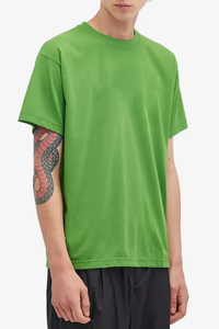 Camiseta de Manga Corta para Hombre, Cuello Redondo, Corte Holgado, Color Sólido, Tela Lisa, Venta al Por Mayor, Hecha en Pakistán - Product Image 2