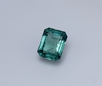 Emerald Hijau Alami Asli 2.62 Ct Potongan Oktagon Poles Bersertifikat IGI GEMS INTERNATIONAL Asal Rajasthan India