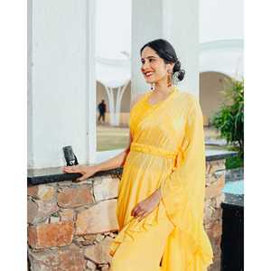 Sari Sharara tendance ethnique indien en viscose et mousseline, coupe trapèze, taille naturelle, pour festivals et mariages, jaune - Product Image 4