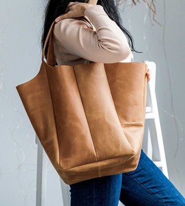 Multiple Pockets Reinforced Stitching Leather <b>Bag</b> Hobo Classic Color With Long-lasting Fade-resistant material Leather Hobo <b>Bags</b> - Product Image 4