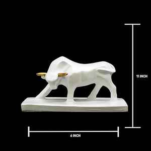 Escultura artesanal de toro y ternero blancos, figura minimalista de cerámica, decoración moderna para el hogar, arte simbólico, pieza central. - Product Image 3