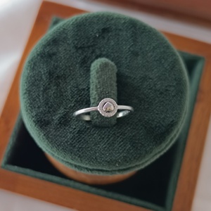 Anillo Solitario con Halo de Circonita Cúbica en Forma de Corazón para Mujer, Romántico, para Boda, Compromiso o Promesa - Product Image 1