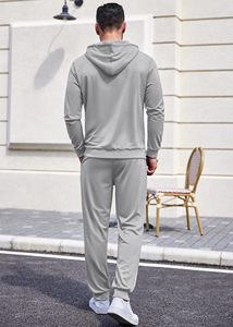 Ensemble de survêtement décontracté pour homme en polyester respirant et léger, avec logo personnalisé, 2 pièces : sweat à capuche et pantalon de jogging assorti - Product Image 6