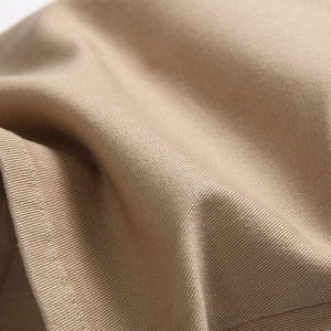 กางเกงยีนส์ขาสั้นปักลายแบบสั่งทำ MOQ ต่ำ / กางเกงยีนส์ขาสั้นผ้าฝ้ายสไตล์วินเทจสำหรับผู้ชาย ออกแบบเองสำหรับฤดูร้อน - Product Image 5