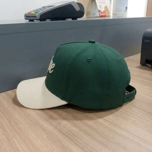 Casquette de golf personnalisée à 5 panneaux, bicolore, broderie plate, OEM ODM, marque privée, fabricant en gros, faible MOQ - Product Image 4