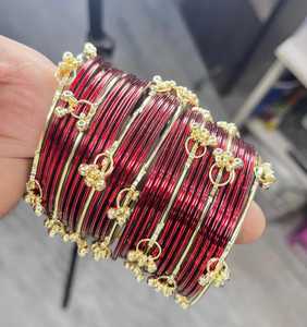 Brazaletes Churiyan Kashmiri de Moda con Diseño Geométrico, Colores y Tamaños Personalizables, en Vidrio, Terciopelo, Metal, Seda, Perla y Cachemira para Mujer - Product Image 6