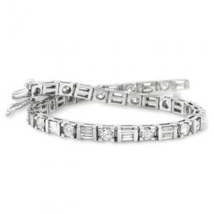 Pulsera de Tenis Elite Choice Platinum con un Solo Zirconia Redondo y Doble Zirconia Baguette, Joyería Fina Premium y Elegancia Atemporal - Product Image 4