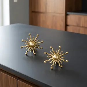 Pomo de gabinete decorativo dorado con diseño de rayos de sol, tirador de cajón radiante, herrajes vintage para muebles, pomo ornamental para armario, cómoda, puerta de guardarropa - Product Image 1