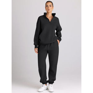 Ensemble de survêtement tendance pour femme : sweat à capuche uni à manches longues avec cordon de serrage et pantalon de jogging en polaire imprimé pour l'hiver - Product Image 1
