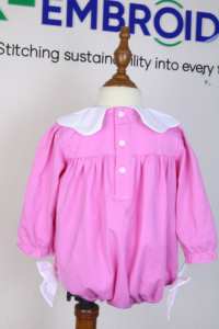 Romper Rosa para Bebé Niña con Cuello Bordado de Corazón, Traje de Burbuja de Manga Larga para Bebés y Niñas Pequeñas - Product Image 3