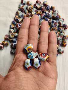 Perles en verre soufflé Millefiori Murini de la marque FE en gros |   Perles africaines artisanales à motifs ovales/ronds |   Coloré en vrac - Product Image 4