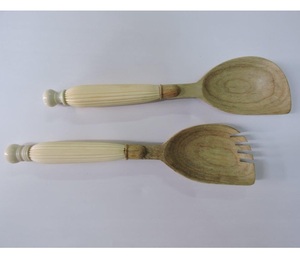 High Quality European Style Eco-Friendly Acacia Wood Salad <b>Servers</b> with Rippled Handles Serving Spoon Kitchenware From India - Product Image 1