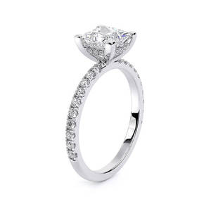 Bague de fiançailles en or jaune 10K plaqué rhodium avec diamant de laboratoire taille princesse 1,5 carat, pavé, solitaire, luxe, pour mariage - Product Image 5