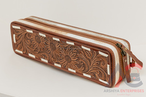 Nouveaux cheveux faits à la main occidentaux sur des étuis en fer à friser résistants à la chaleur en cuir outillés parfaits pour l'organisateur de voyage pour les outils de cheveux des femmes - Product Image 4