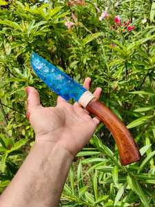 Cuchillo de Obsidiana con Punta de Flecha de Cristal Azul Agua, Mango de Madera Tallado, Personalizado, Hecho a Mano, Arte Coleccionable, Decoración de Cristal - Product Image 2