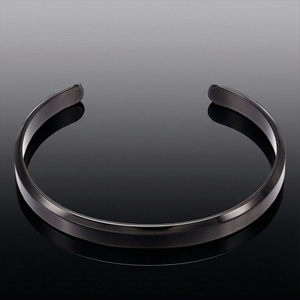 Brazalete Minimalista de Oro Sólido de 14K, Brazalete Natural Pulido y Liso, Joyería de Lujo Unisex - Product Image 4