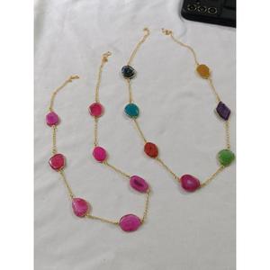 Conjunto de Collar de Moda con Cuentas en Tono Dorado Latón - Product Image 1