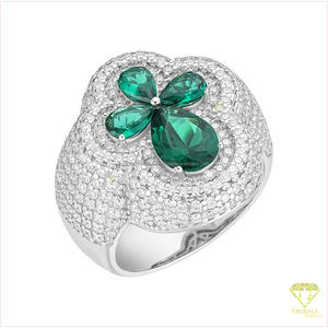 Anillo de cruz de plata 925 para hombre de lujo con diamantes cultivados en laboratorio, detalles de piedras brillantes y diseño hip hop. - Product Image 2