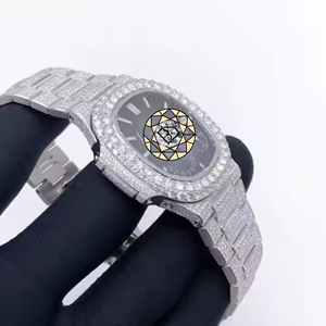 Montre analogique à quartz de luxe pour homme, forme carrée, entièrement sertie de diamants, boîtier en acier inoxydable, bracelet en acier inoxydable, cadran en cristal saphir, boucle de montre - Product Image 4