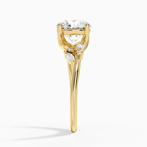 Anillo de compromiso solitario de cuatro puntas con diamante redondo - Product Image 3